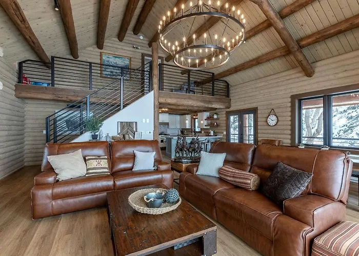 Magnificent With And Luxurious Interior In Wyoming *