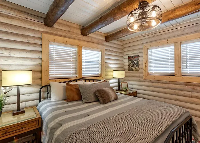 Magnificent With And Luxurious Interior In Wyoming * Alpine