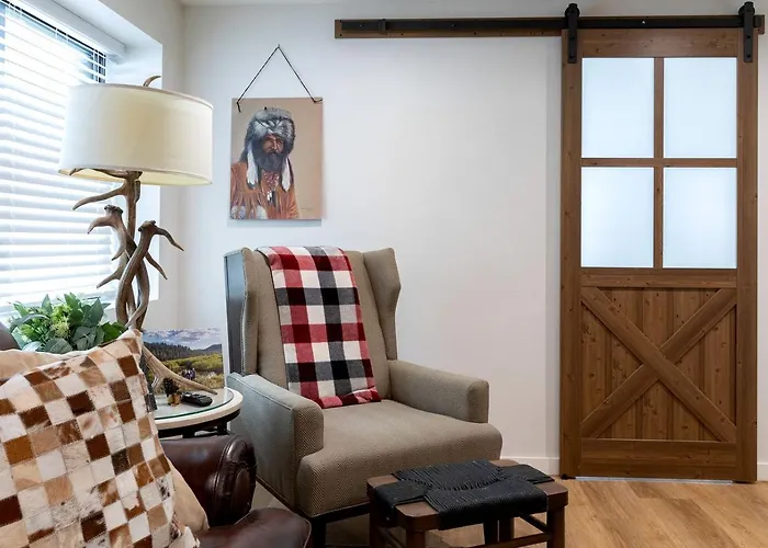Magnificent With And Luxurious Interior In Wyoming *