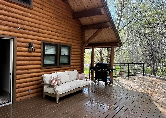 Magnificent With And Luxurious Interior In Wyoming Alpine